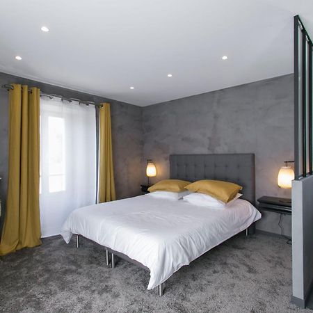 Le Presbytere De Thiverval Екстер'єр фото